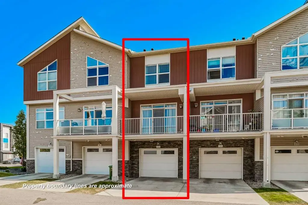 108 Redstone View NE