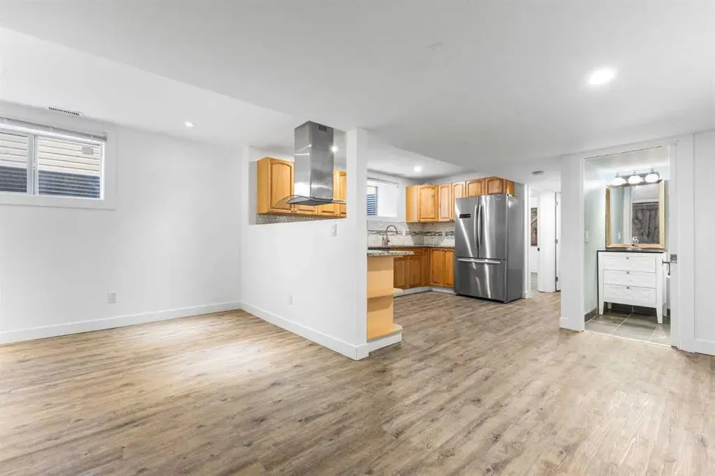 187 Baywater Rise SW