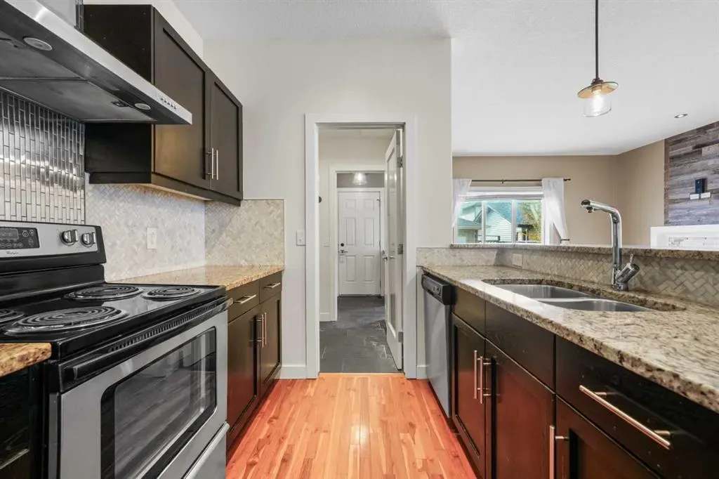 187 Baywater Rise SW