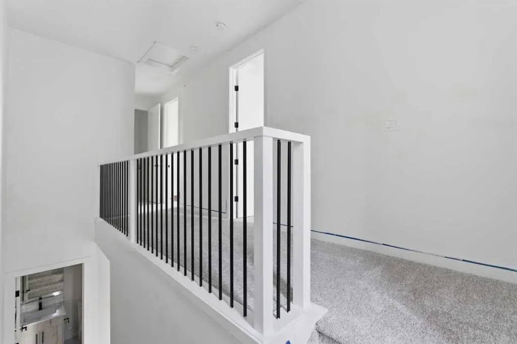 212 32 Avenue NE, #203