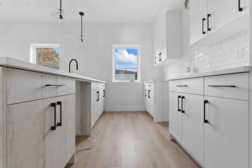 212 32 Avenue NE, #203