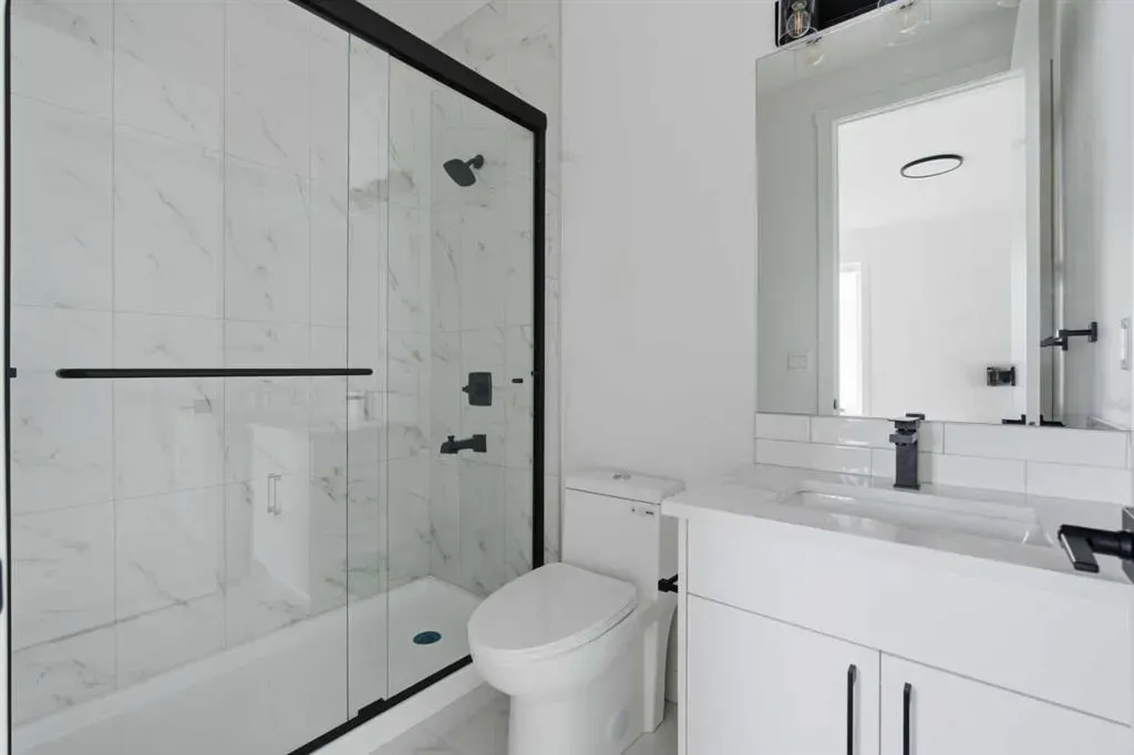 212 32 Avenue NE, #203