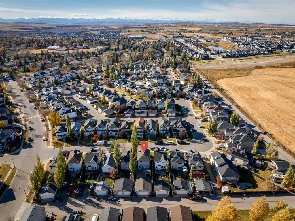 85 Crystal Shores Crescent