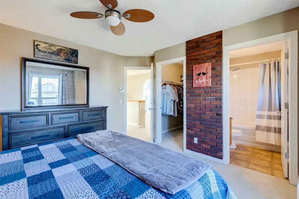 85 Crystal Shores Crescent