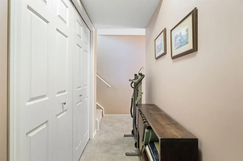 122 Bridlewood Lane SW