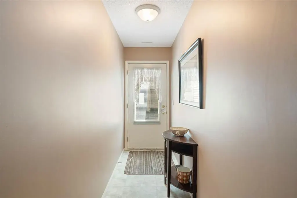 122 Bridlewood Lane SW