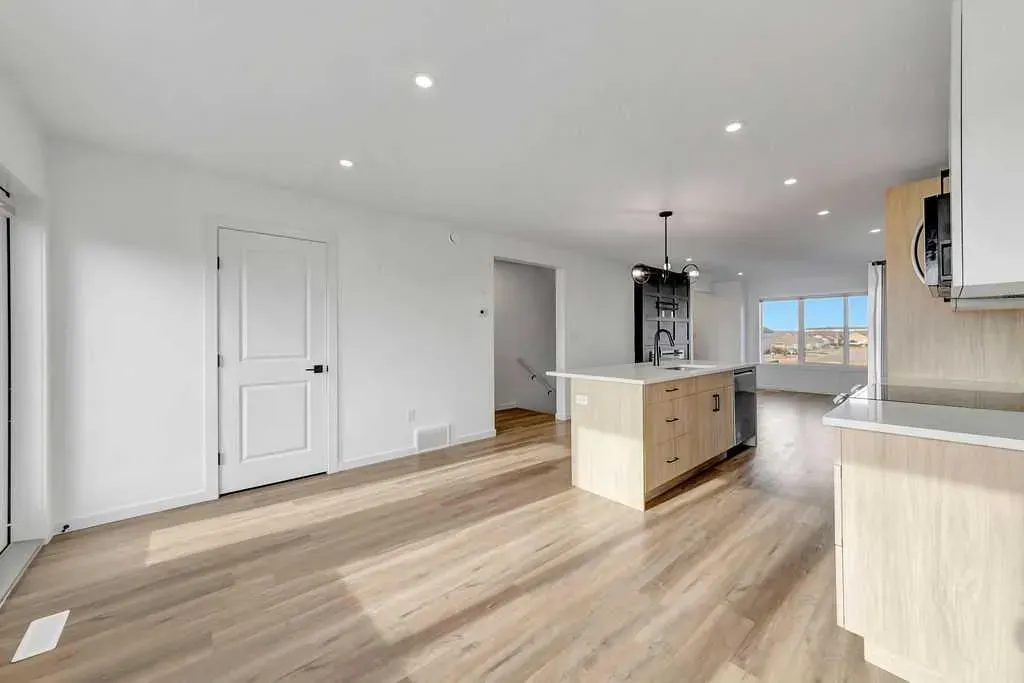 3616 41 B Avenue, #19