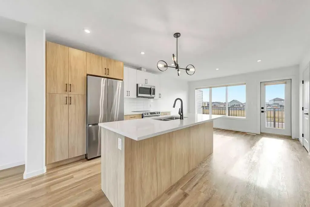 3616 41 B Avenue, #19