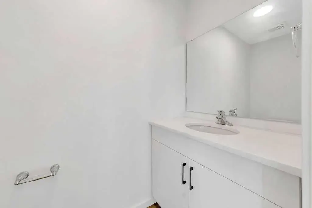 3616 41 B Avenue, #19