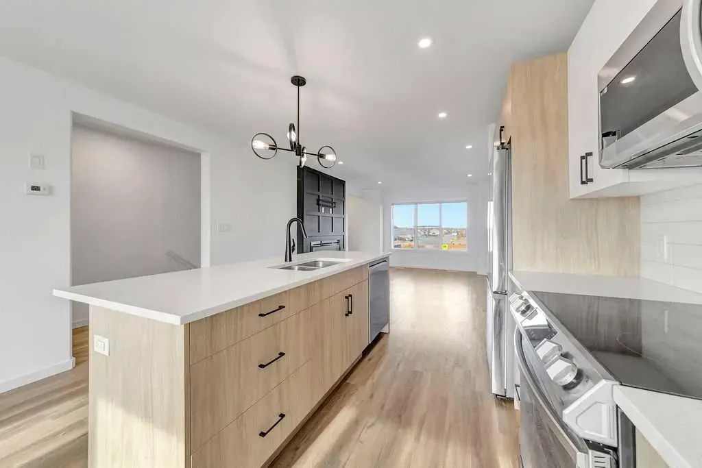 3616 41 B Avenue, #19