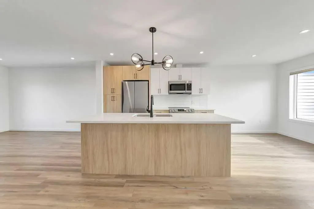 3616 41 B Avenue, #19