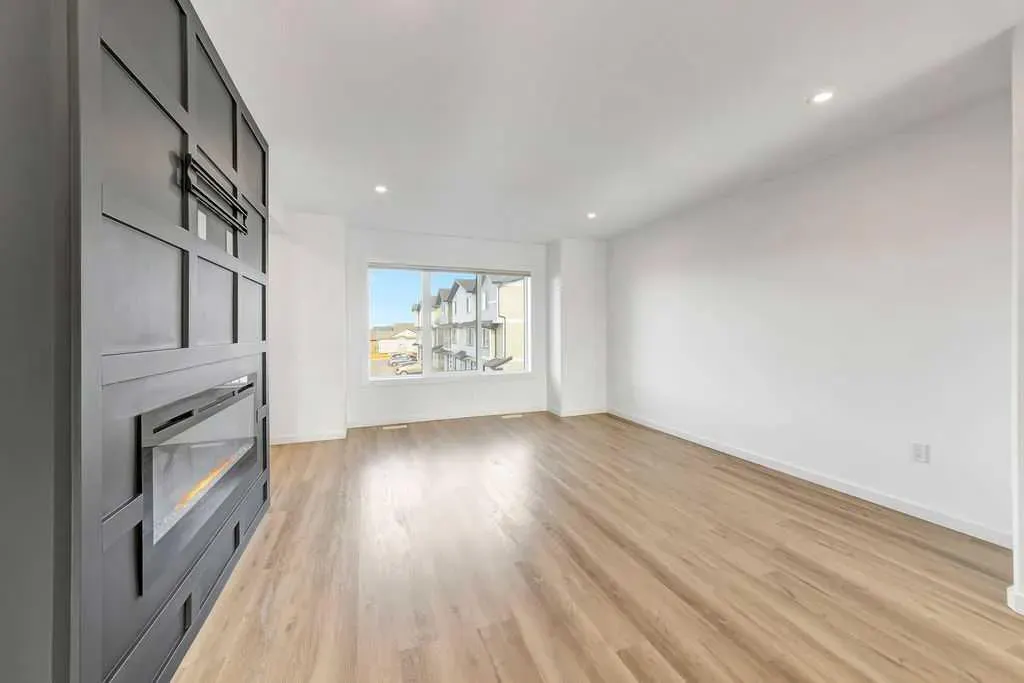 3616 41 B Avenue, #19