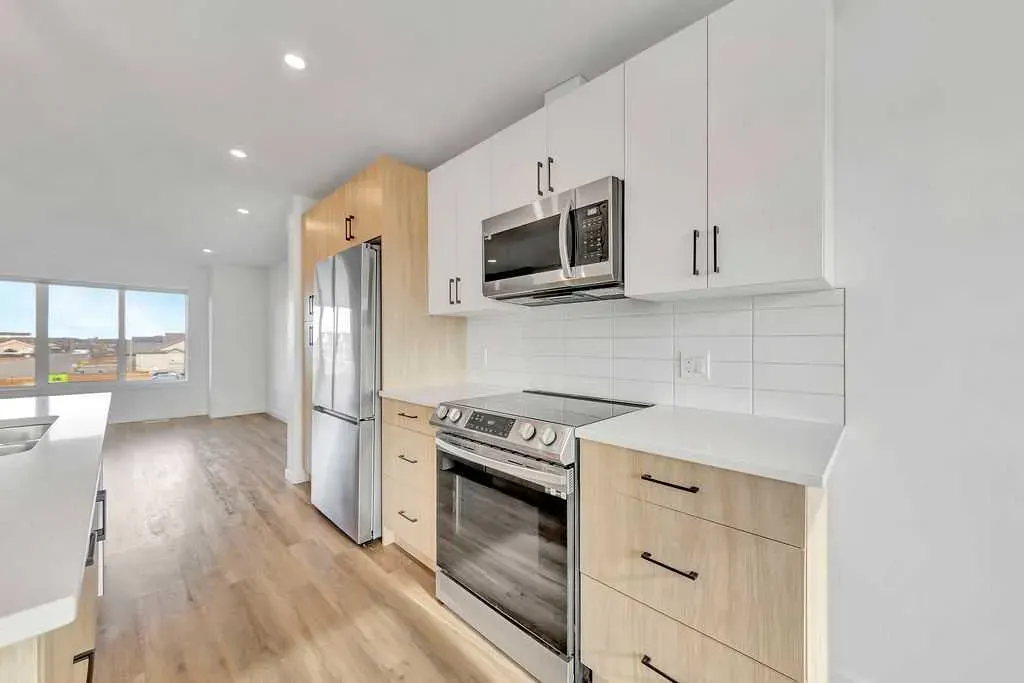 3616 41 B Avenue, #19