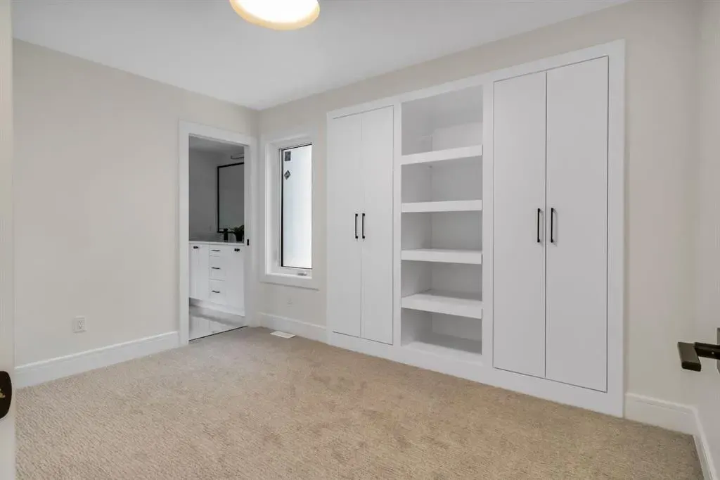 2118 Victoria Crescent NW