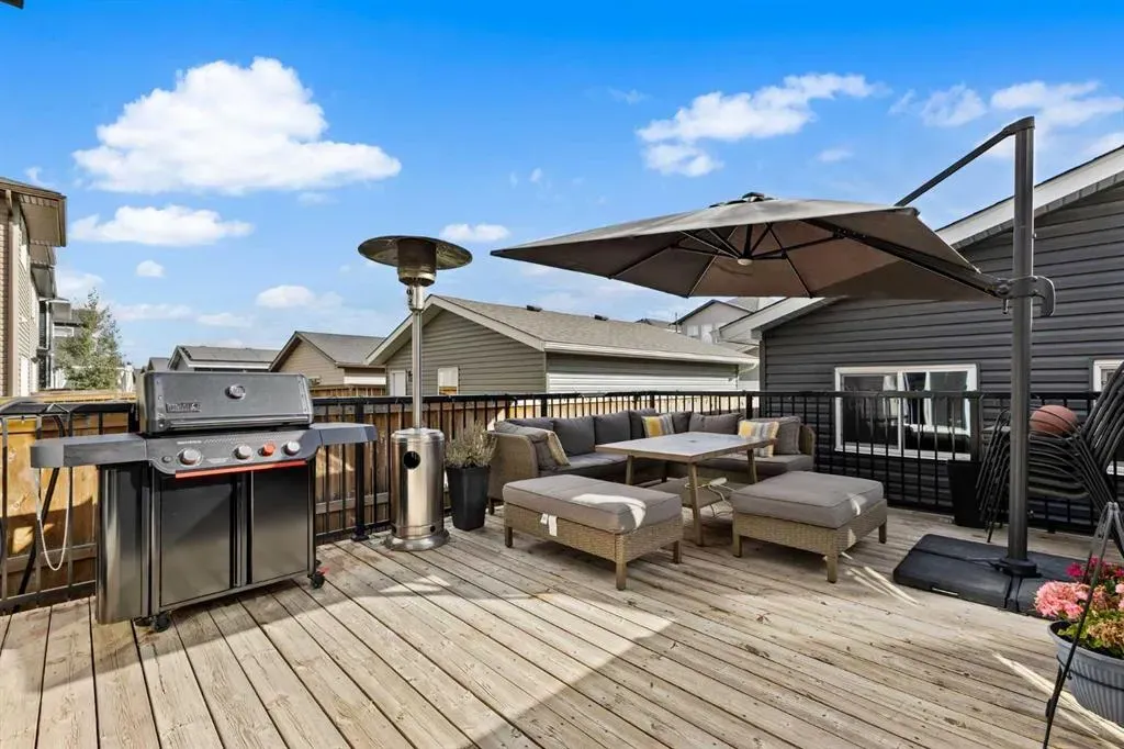 240 Evanspark Gardens NW