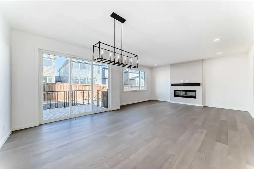 52 Creekside Path SW