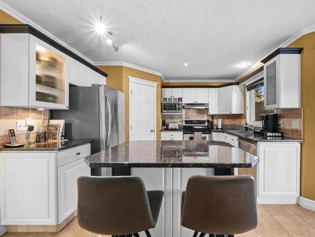 9995 Scurfield Drive NW