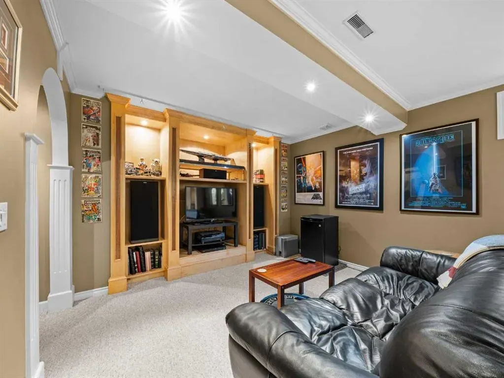 9995 Scurfield Drive NW