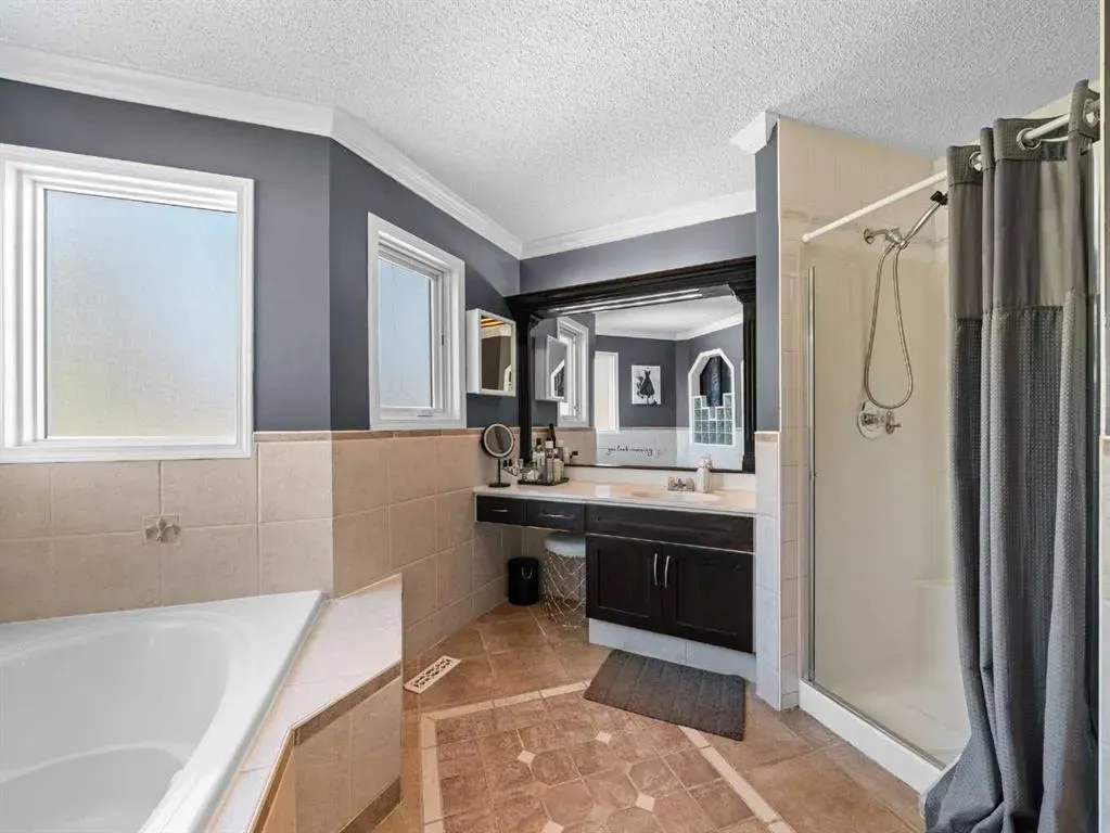 9995 Scurfield Drive NW