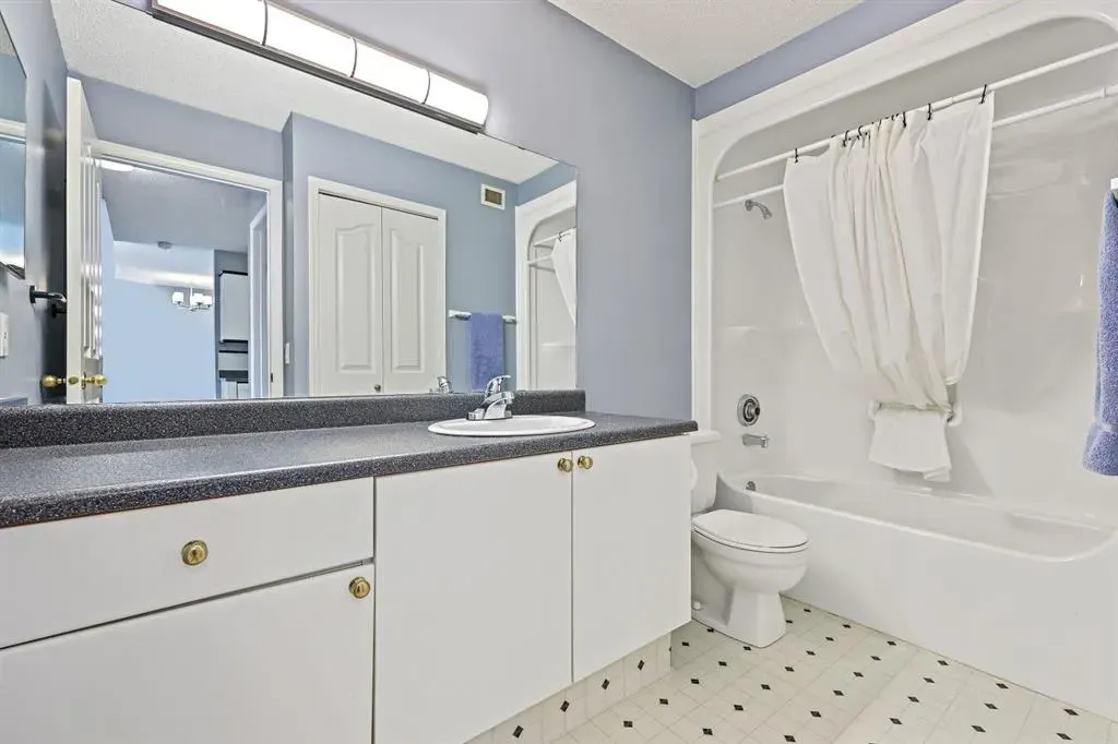 102 Centre Court, #309