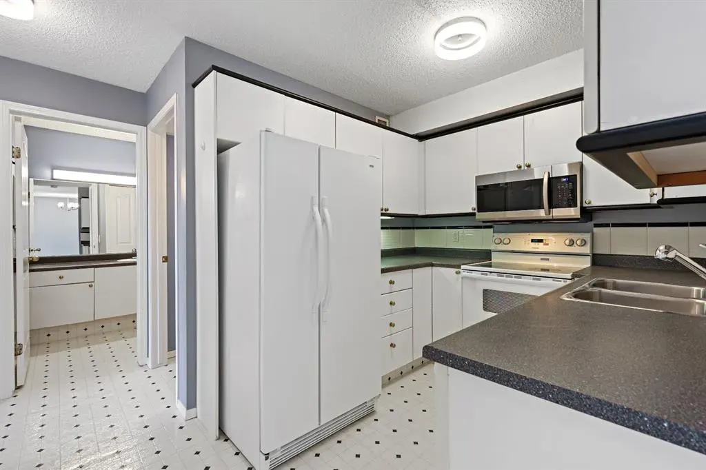 102 Centre Court, #309