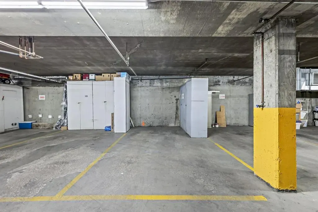 102 Centre Court, #309