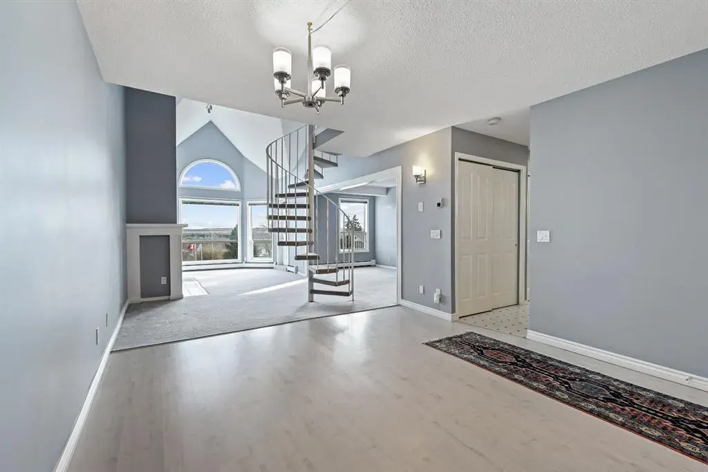 102 Centre Court, #309