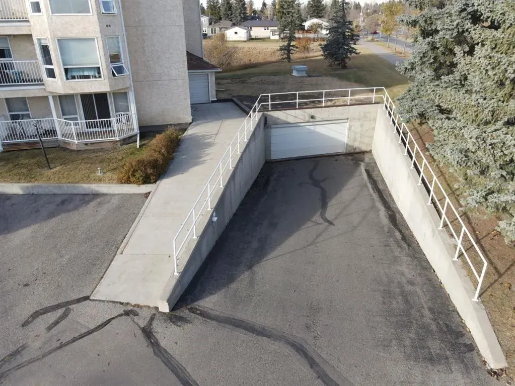 102 Centre Court, #309