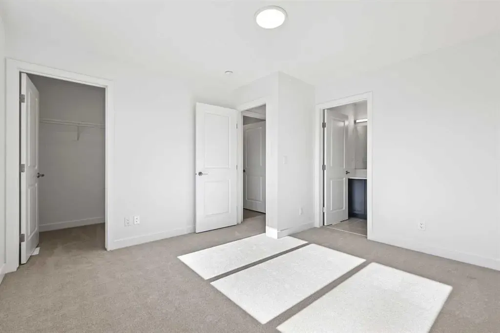 7039 Rangeview Avenue SE