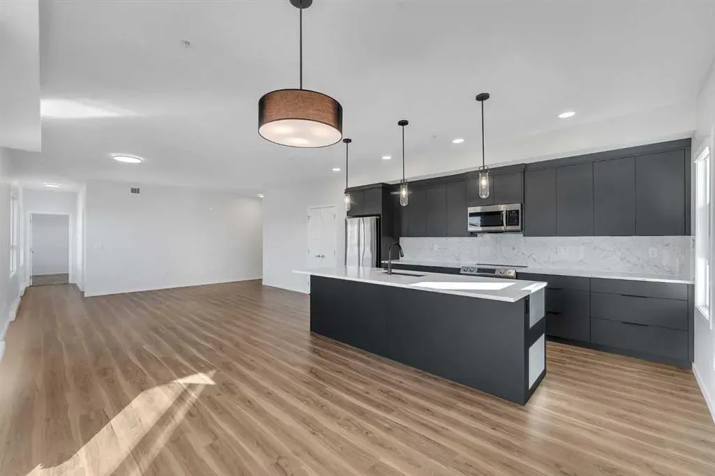 360 Harvest Hills Way NE, #201