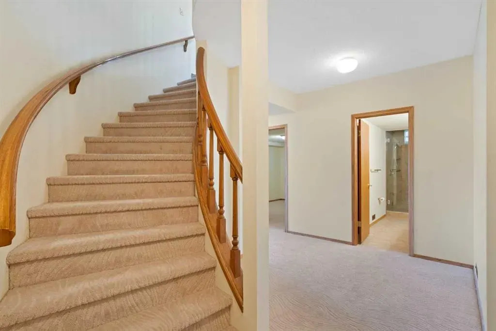 79 Edenstone View NW