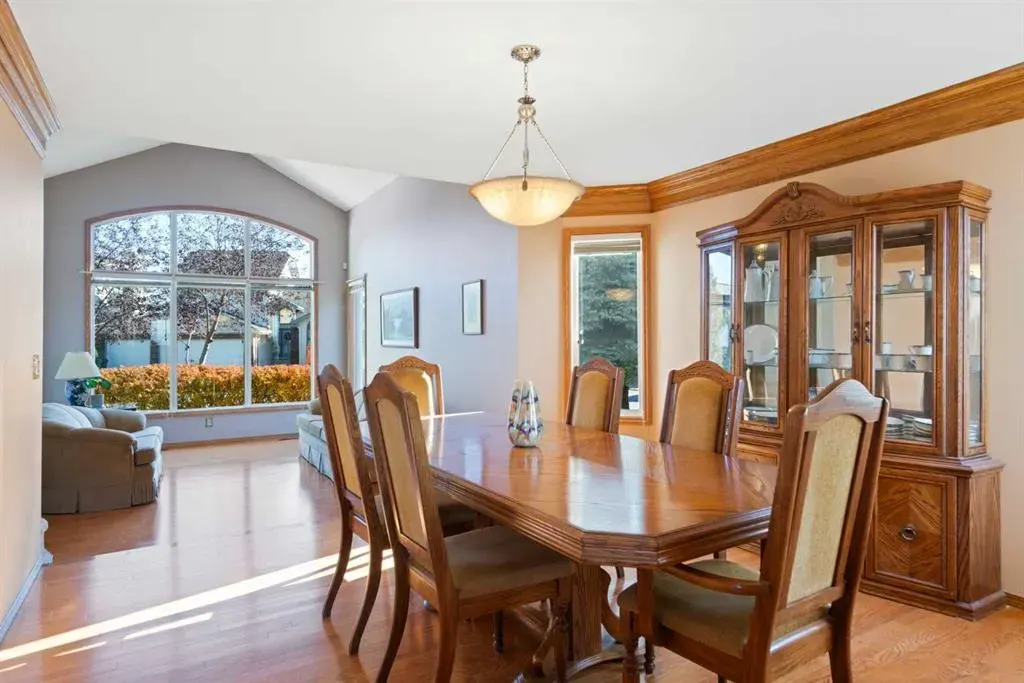 79 Edenstone View NW