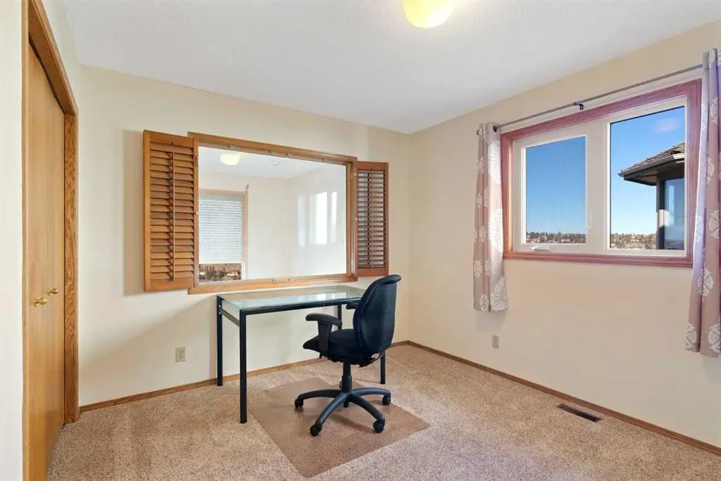 79 Edenstone View NW