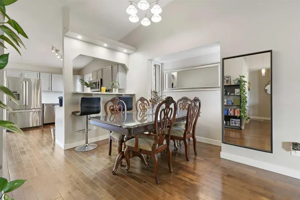 32 Rivercroft Close SE