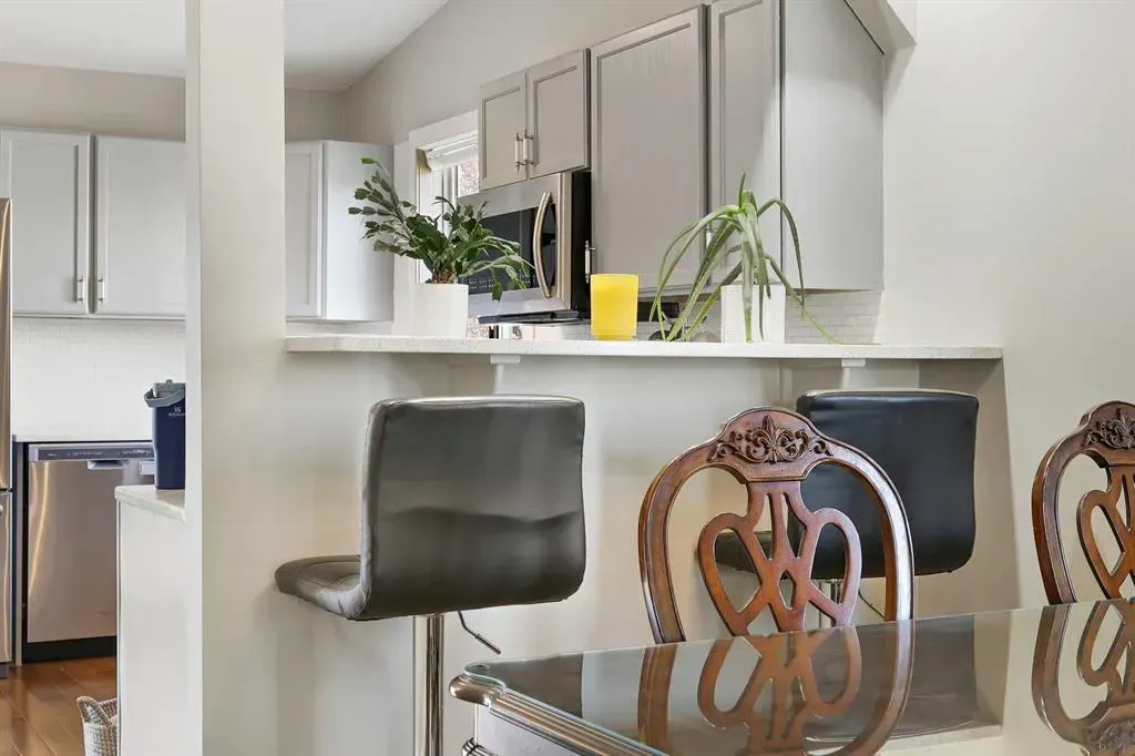 32 Rivercroft Close SE