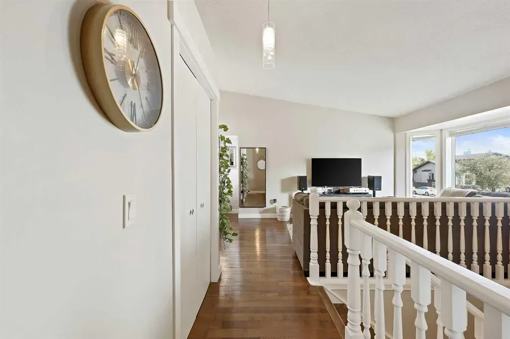 32 Rivercroft Close SE