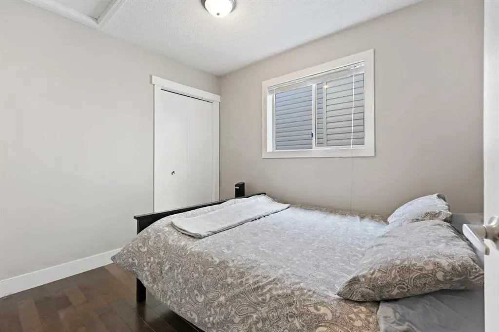 32 Rivercroft Close SE