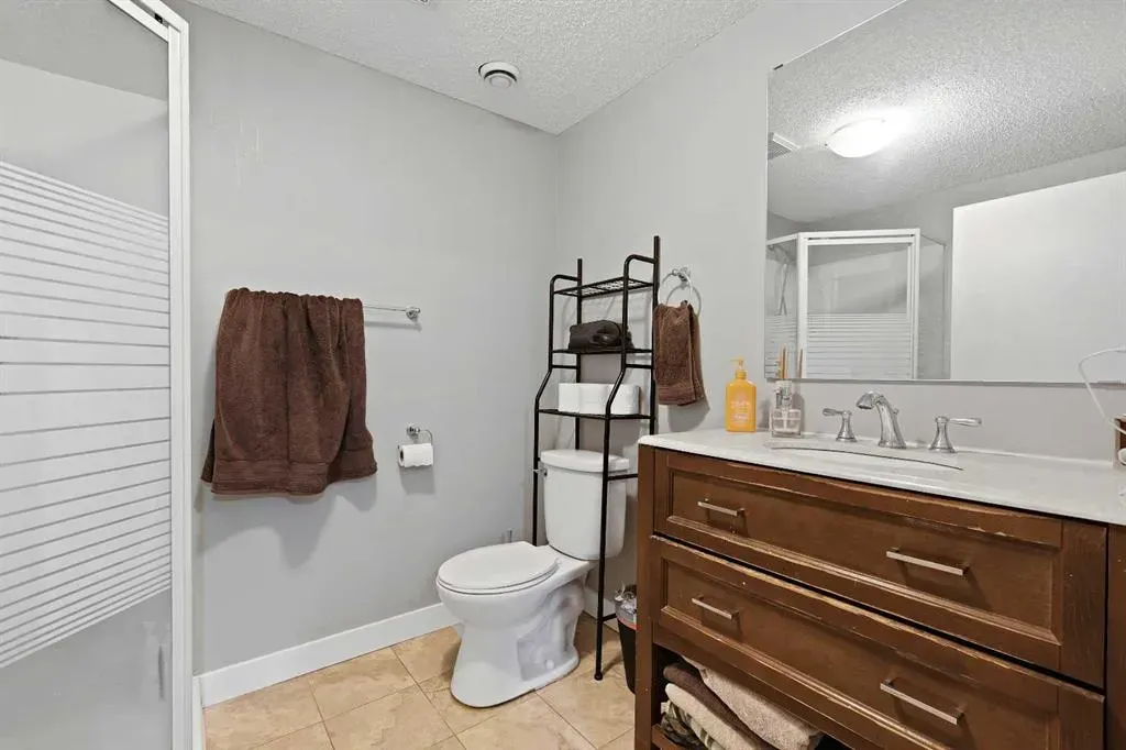 32 Rivercroft Close SE