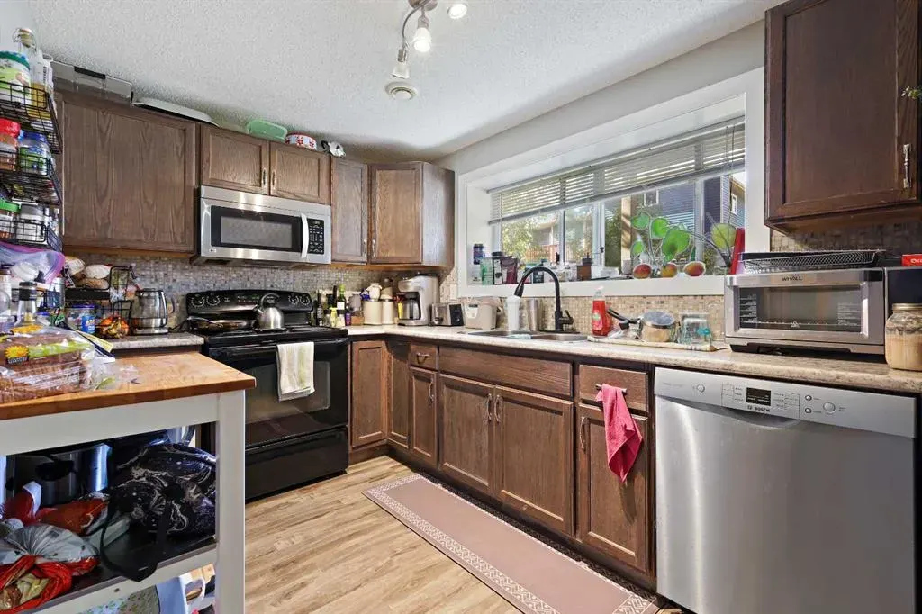 32 Rivercroft Close SE