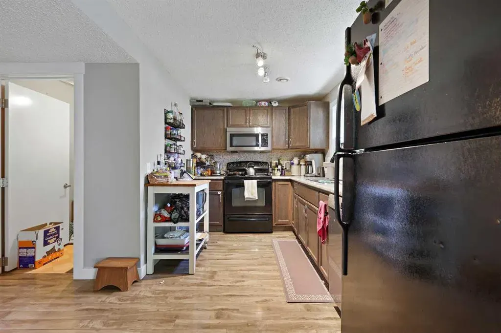 32 Rivercroft Close SE