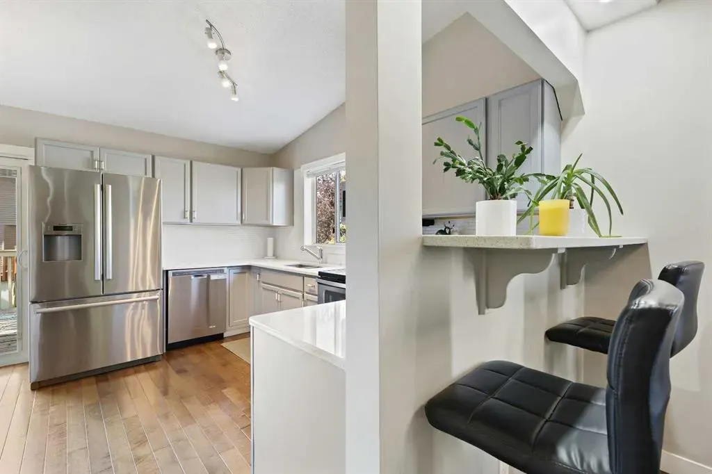 32 Rivercroft Close SE