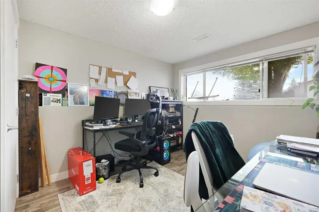 32 Rivercroft Close SE