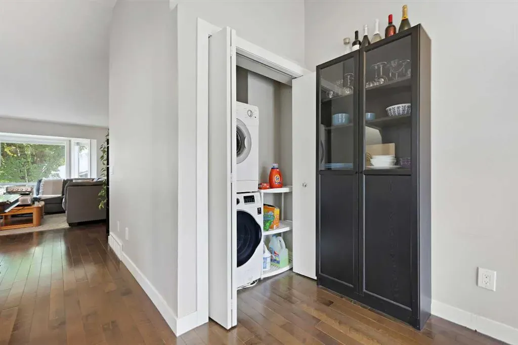 32 Rivercroft Close SE