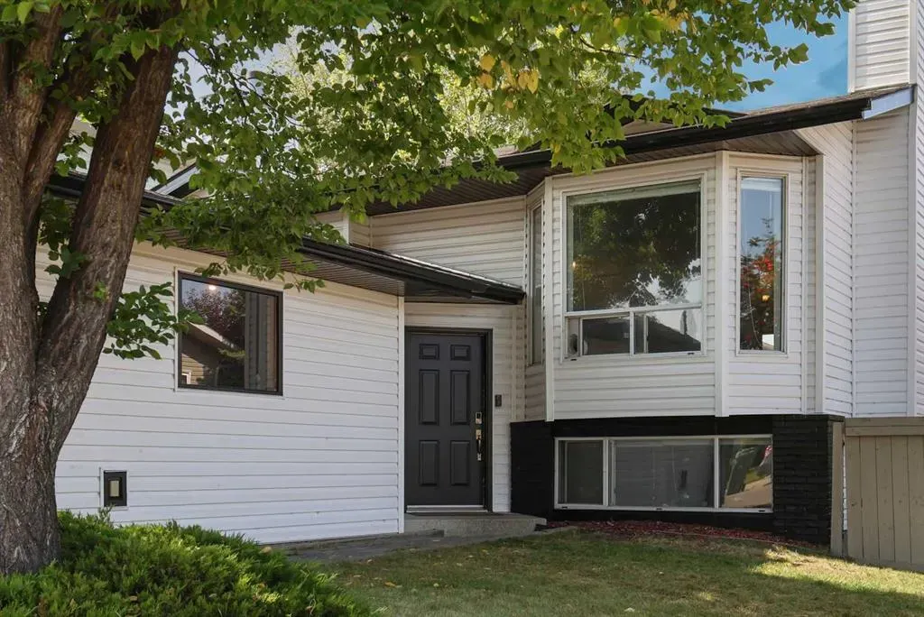 32 Rivercroft Close SE