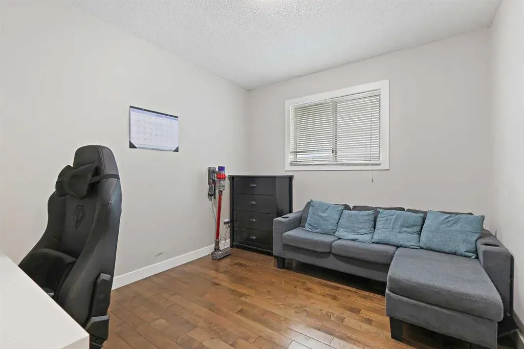 32 Rivercroft Close SE