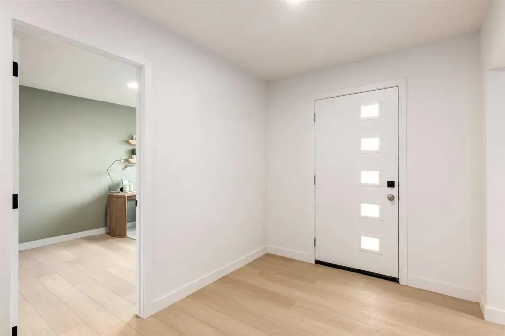 437 Alpine Avenue SW, #306