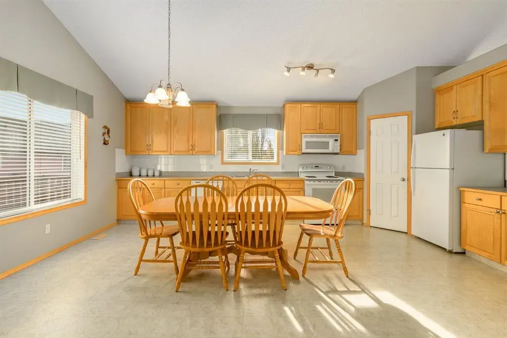 131 Panatella Close NW