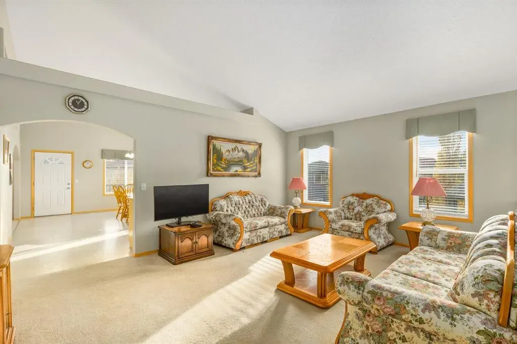 131 Panatella Close NW