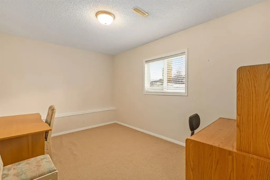 131 Panatella Close NW