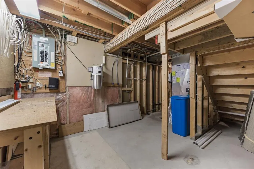 11 Coach Side Terrace SW